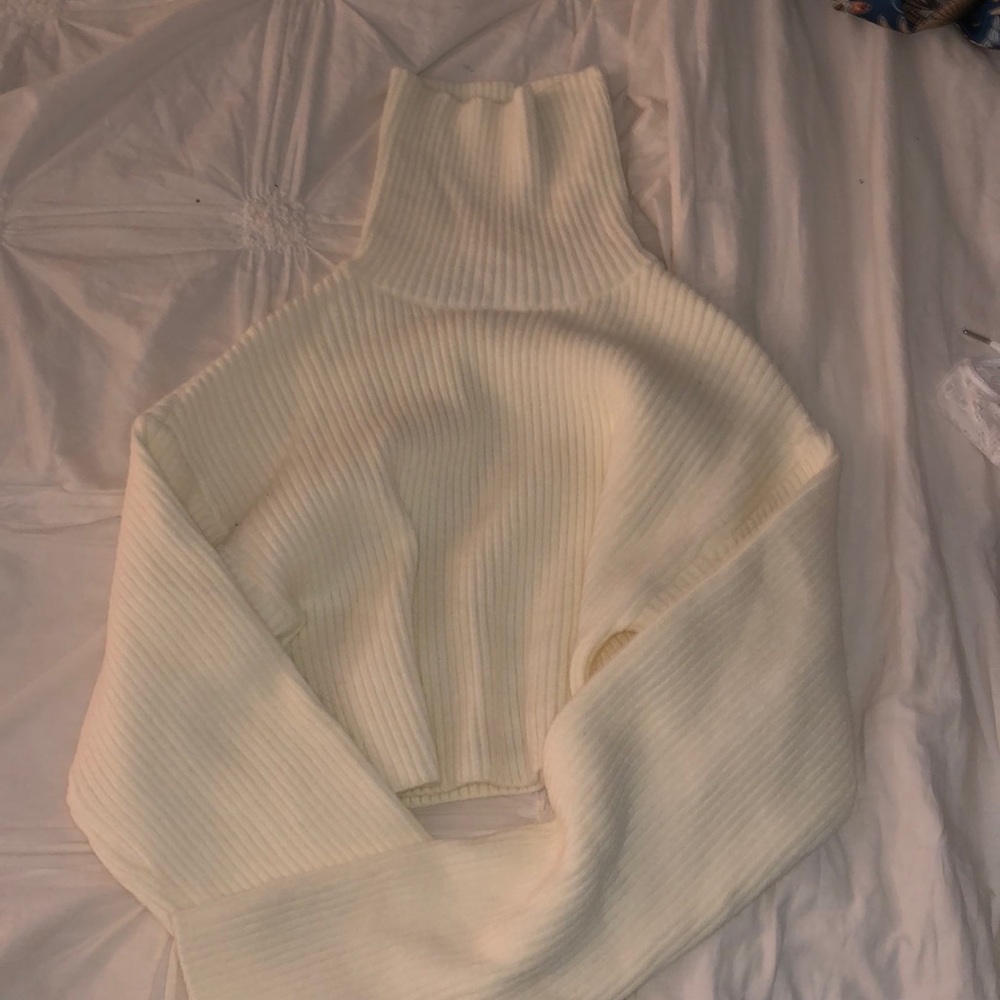 SHEIN cropped turtle neck